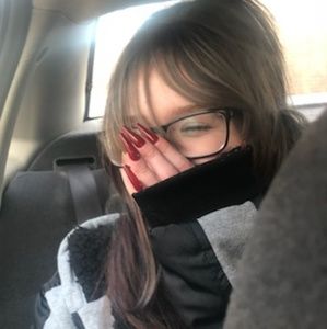 Meet your Posher, Miriam